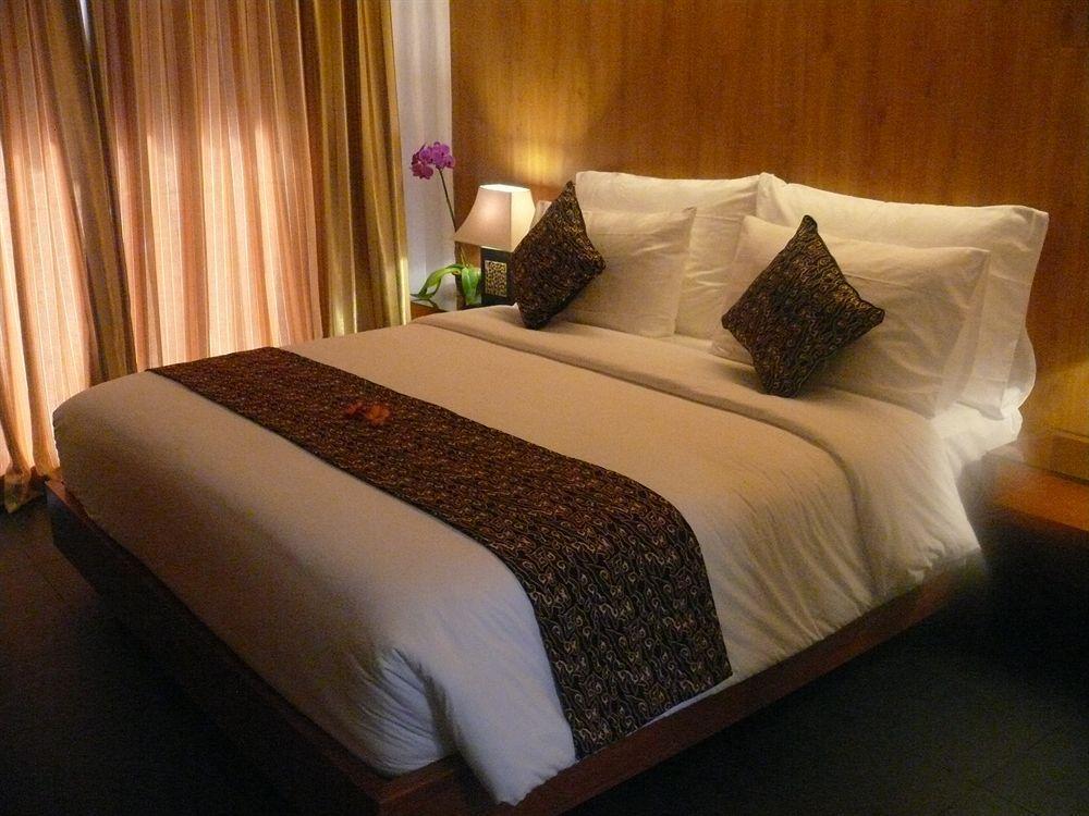 Ping Hotel Семиньяк Экстерьер фото