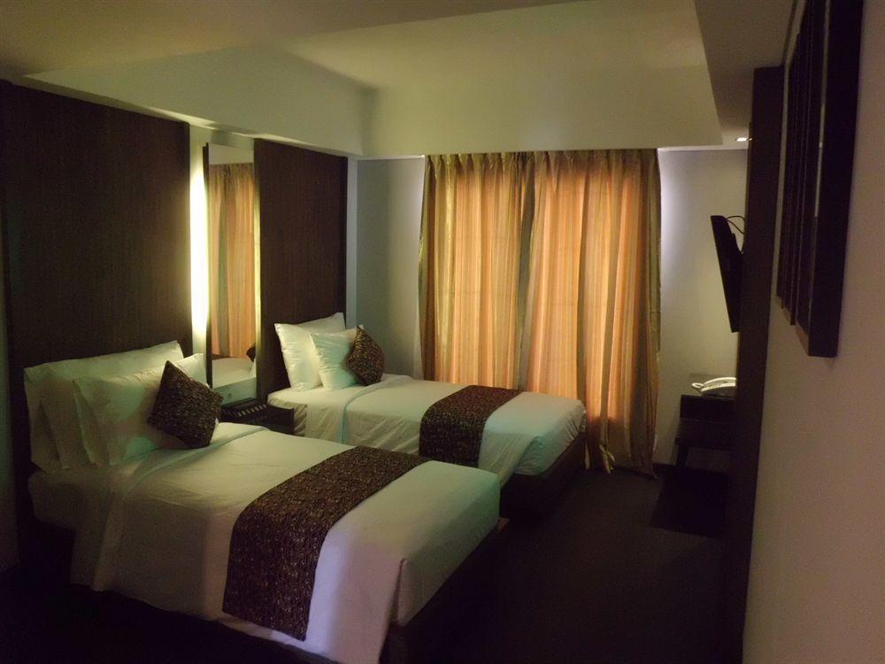 Ping Hotel Семиньяк Экстерьер фото