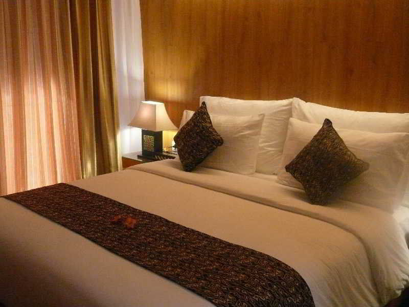 Ping Hotel Семиньяк Экстерьер фото